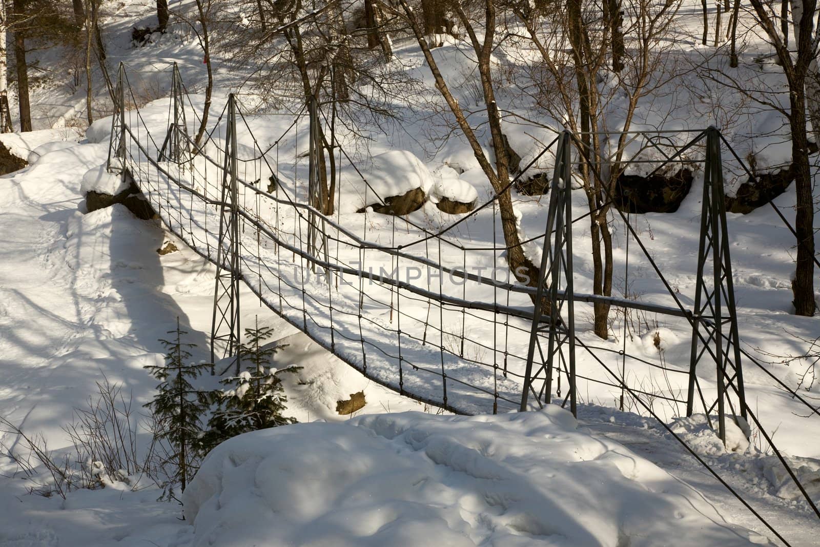 Cable suspension Bridge over Belokurikha river. Belokurikha resort, february 2008