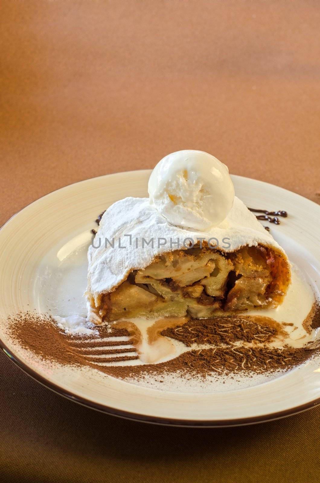 apple strudel tasty dessert dish at plate closeup