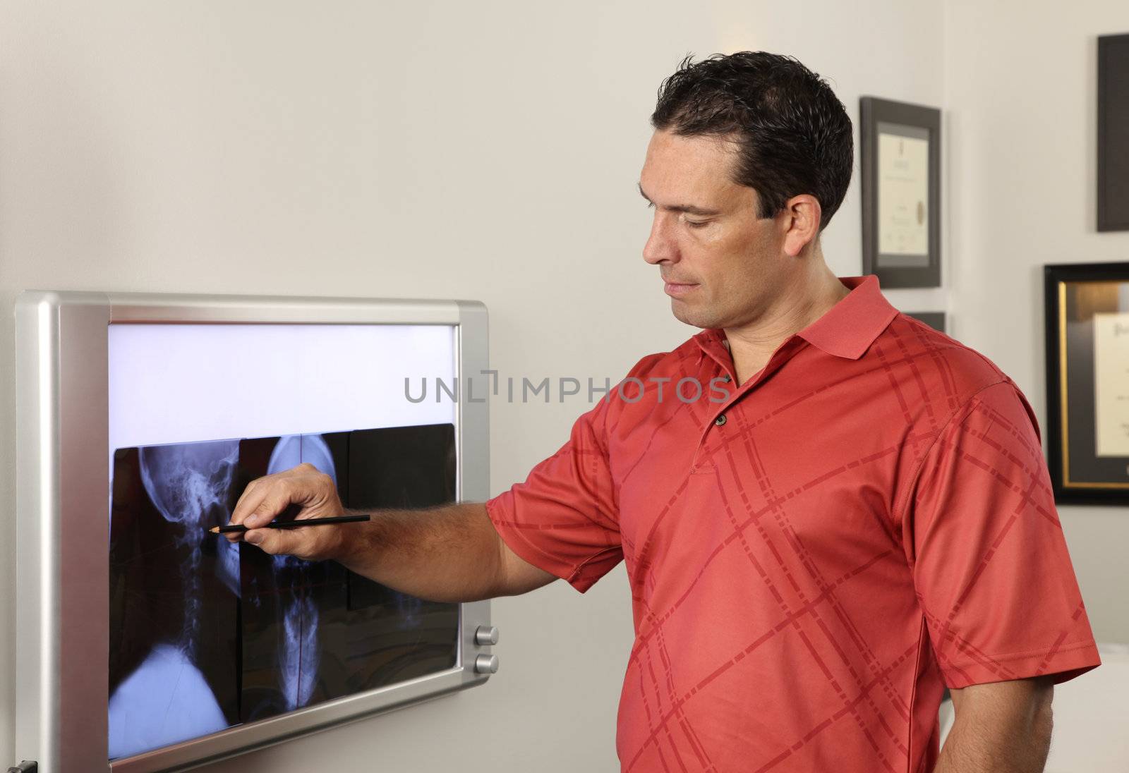 Chiropractor with xray