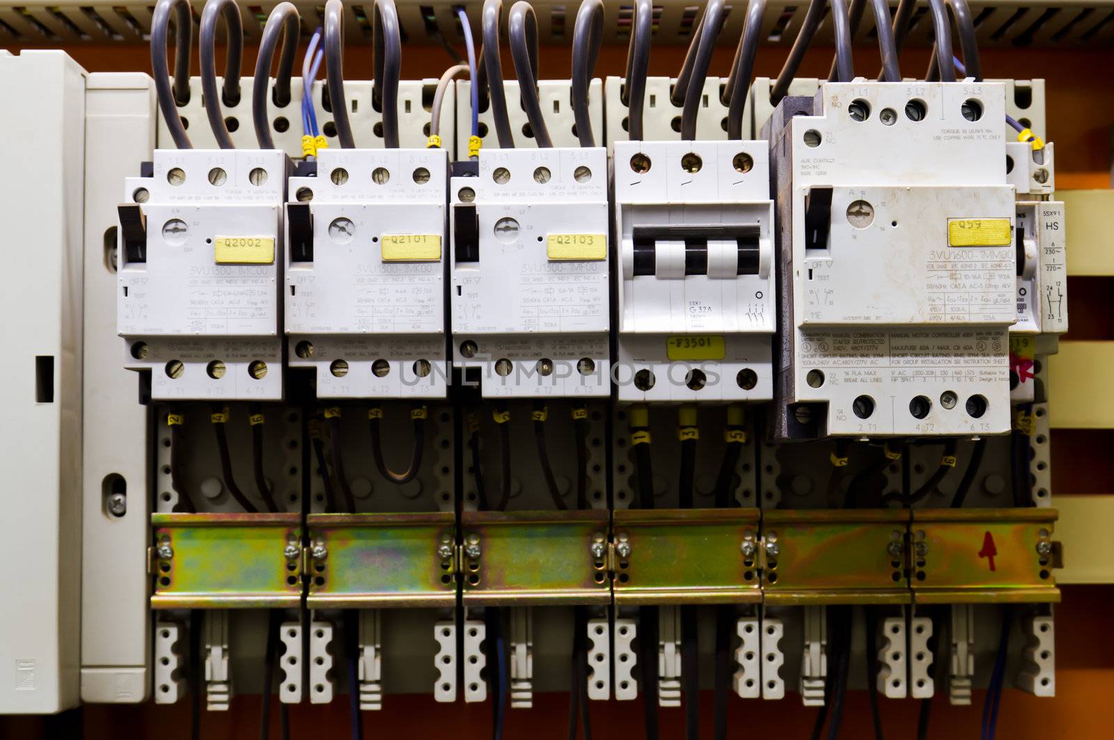 Control panel with circuit-breakers (fuse)