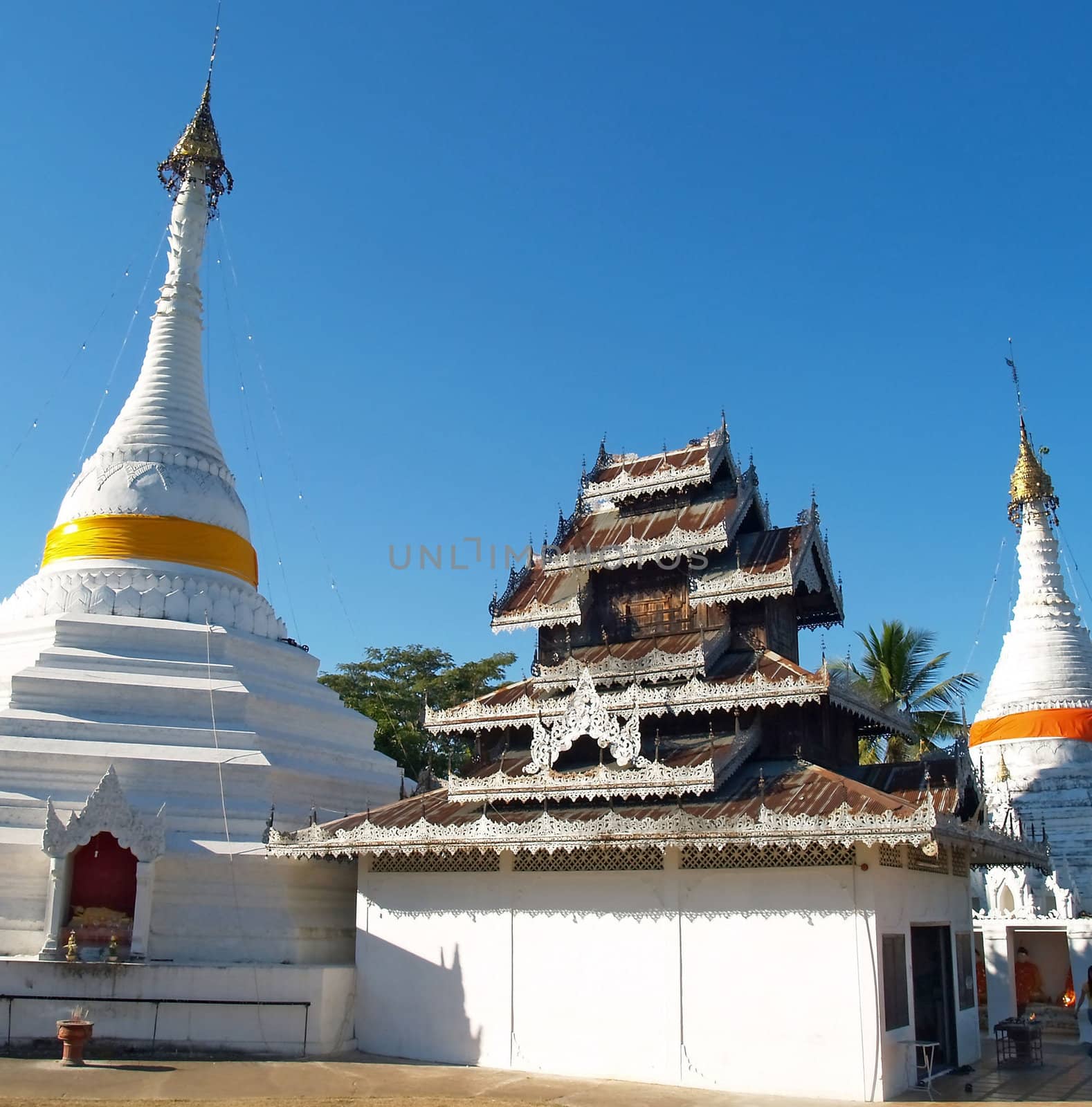 White pagoda, Doi Gong Mu temple, Mae Hong Son, Thailand