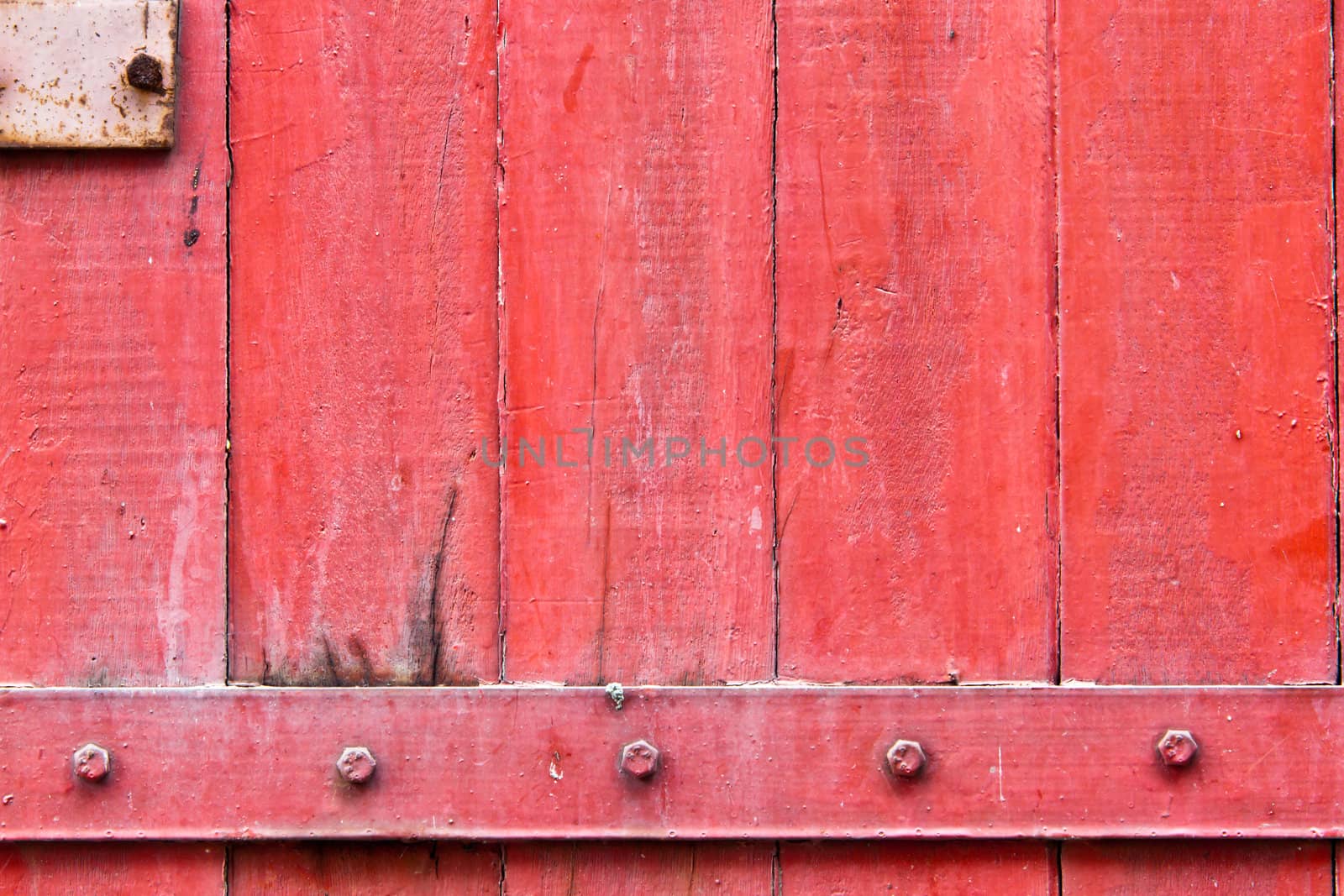 Vitage red wooden door by Suriyaphoto