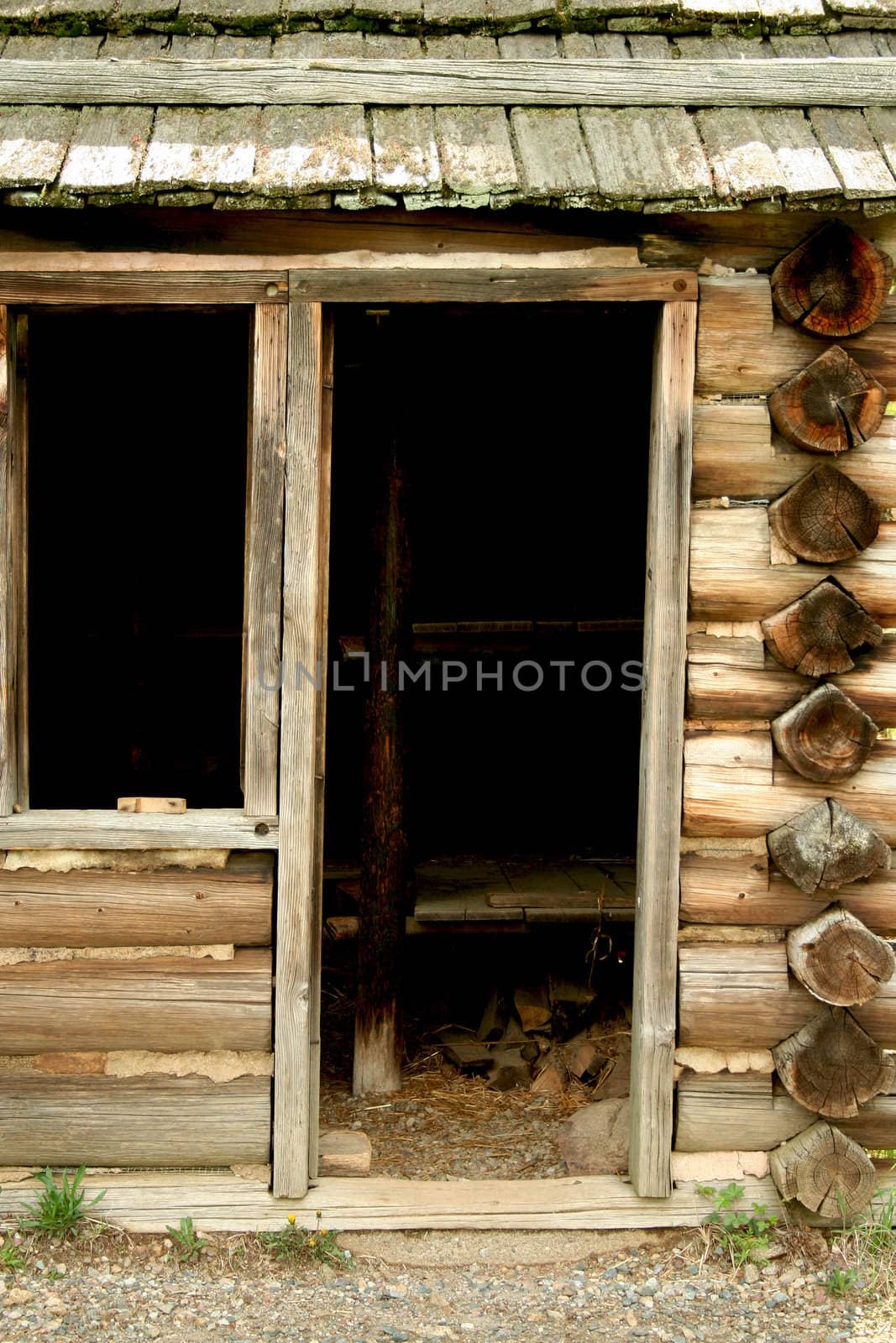 A Revolutionary War troop cabins