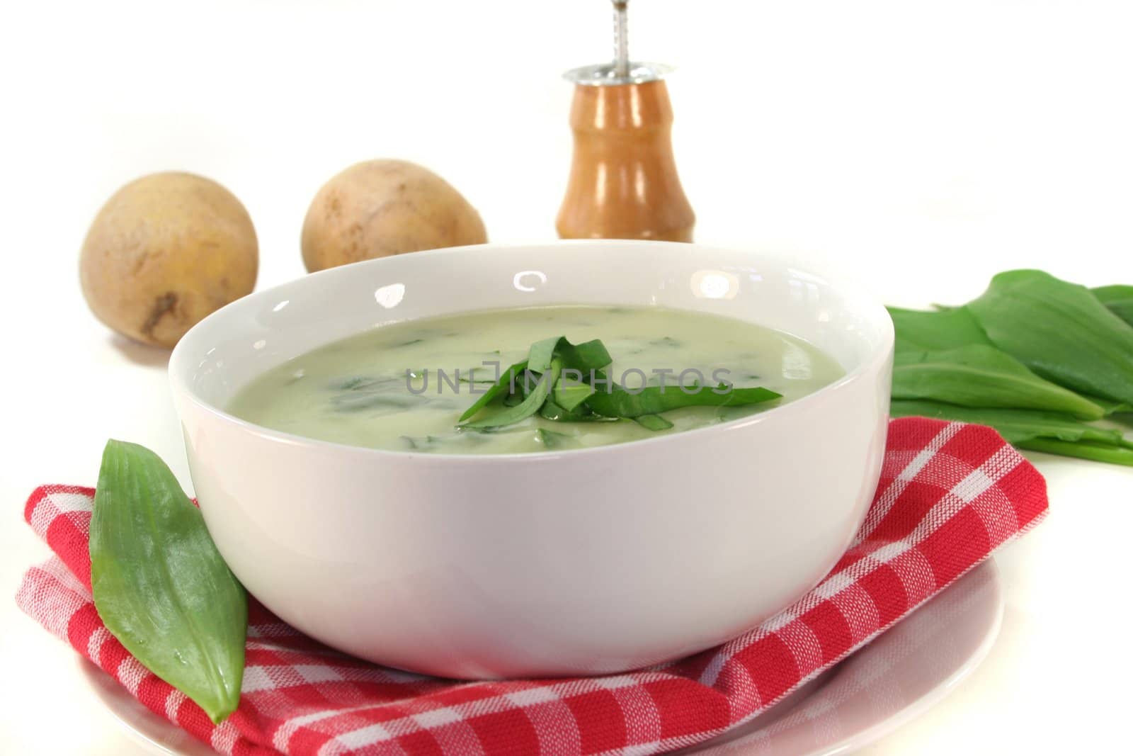 Wild garlic soup by discovery