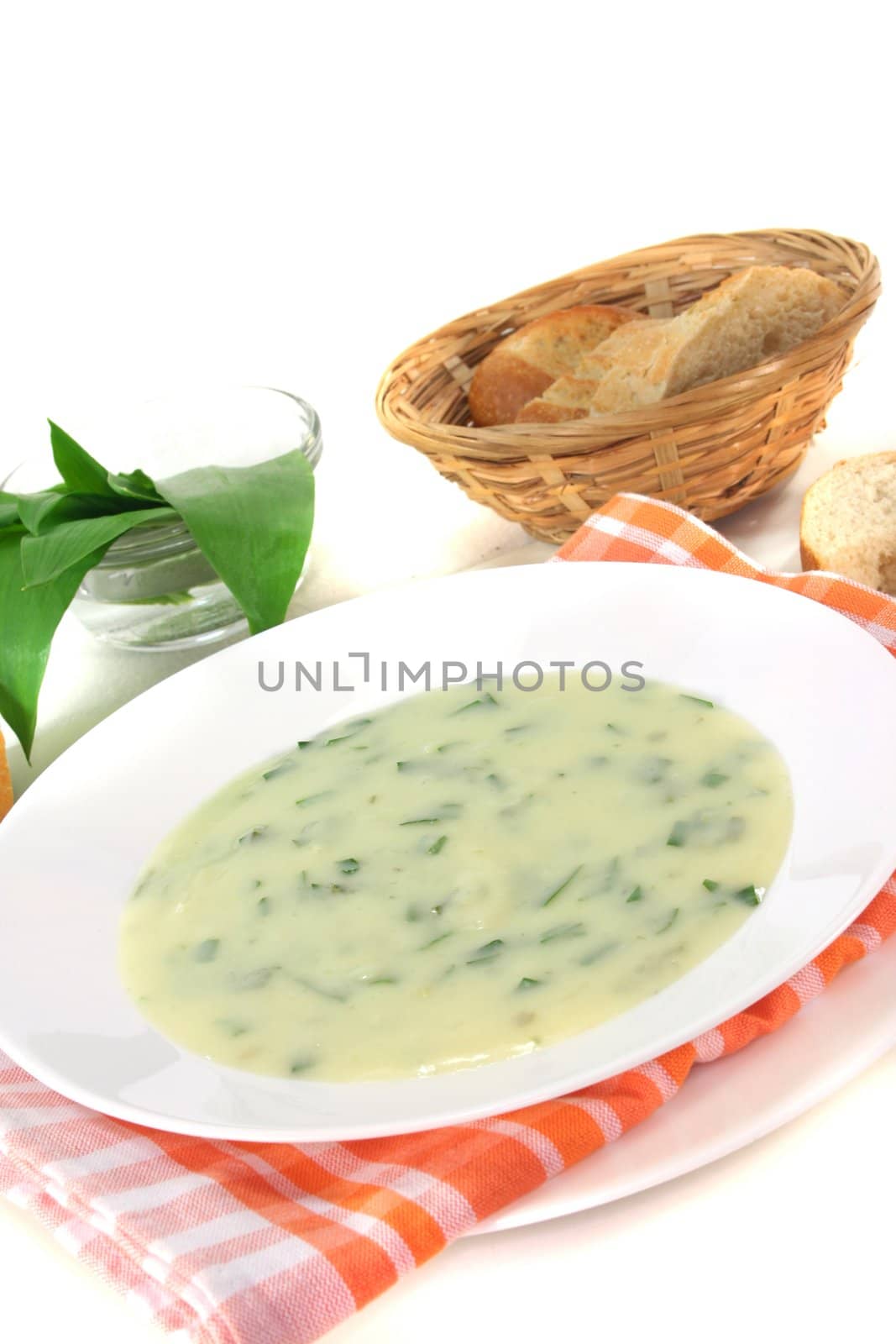 Wild garlic soup by discovery