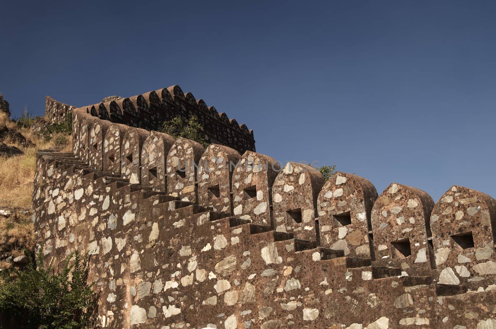 Massive ramparts of Kumbhalgarh Fort, Rajasthan, India.