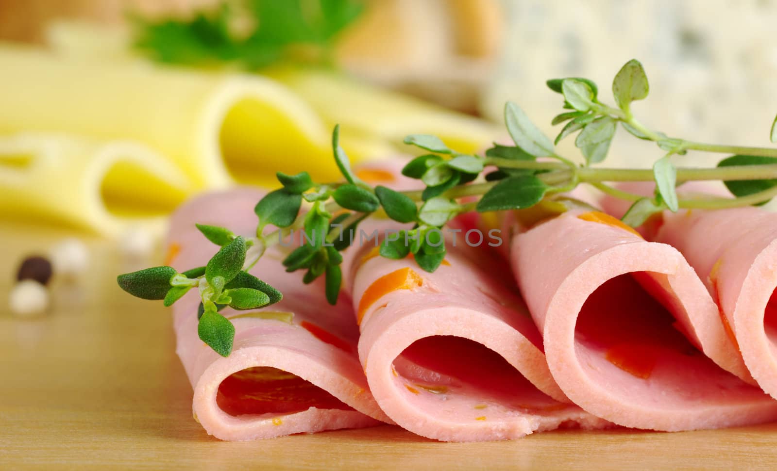 Cold Cut with Thyme by ildi