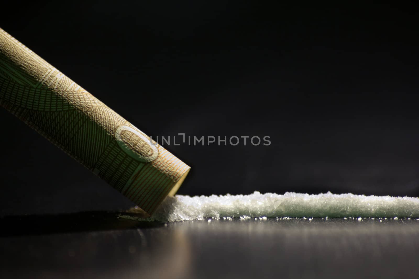 Cocaine and banknote ready to be used