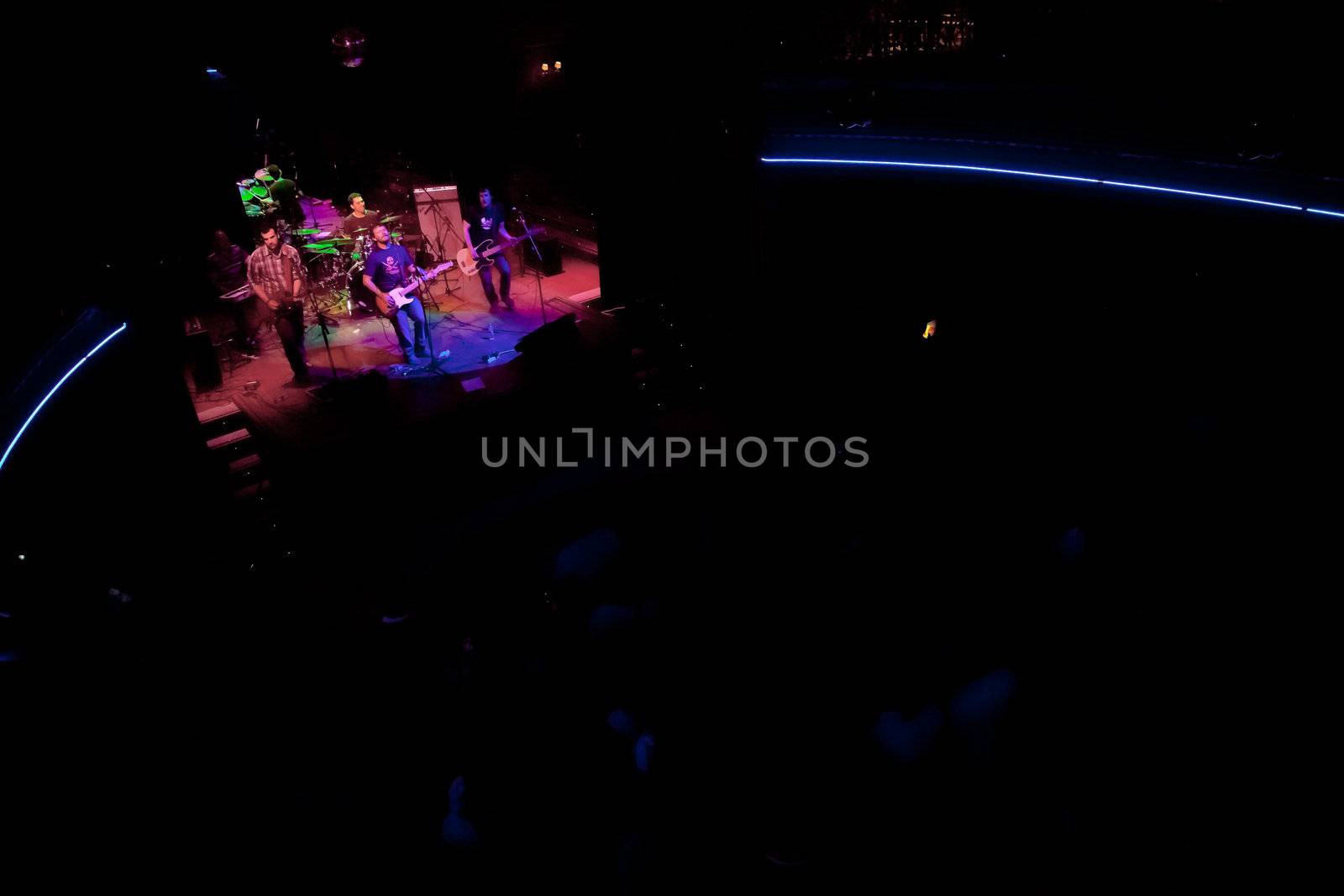 EL PUERTO DE SANTA MARIA, SPAIN - APR 24: Concert of the group of Indie Pop, Champagne on Apr 24, 2009, on the discotheque Mucho Teatro on El Puerto de Santa Maria, Cadiz, Spain