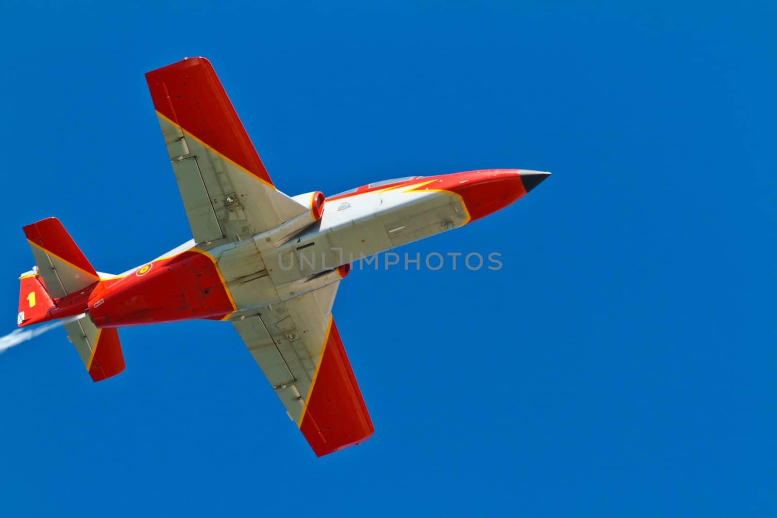 CADIZ, SPAIN-SEP 9: Aircrafts of the Patrulla Aguila taking part in a test on the 4th airshow of Cadiz on Sep 9, 2011, in Cadiz, Spain
