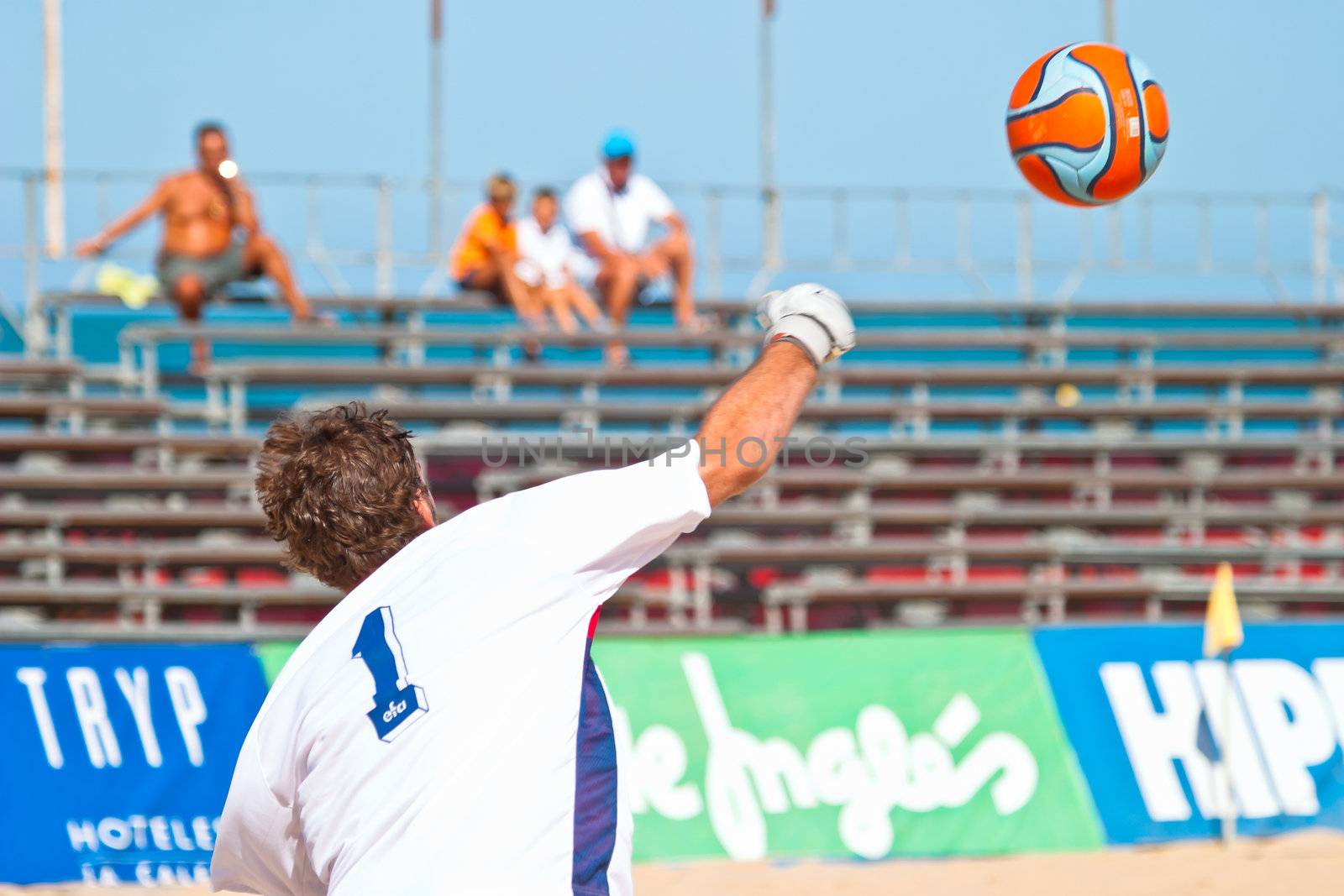 CADIZ, SPAIN -  JUL 30:  Unknown goalkeeper  of the team of Gijon playing the Spanish Championship of Beach Soccer on Jul 30, 2005 on the beach of La Victoria in Cadiz, Spain