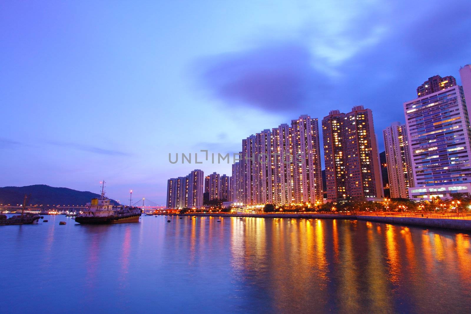 Hong Kong night view in downtown area by kawing921