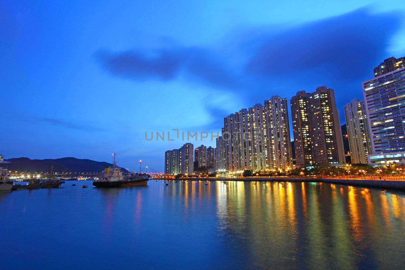 Hong Kong night view in downtown area by kawing921