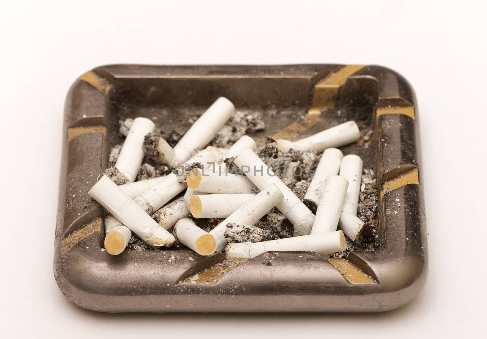 ashtray by Discovod