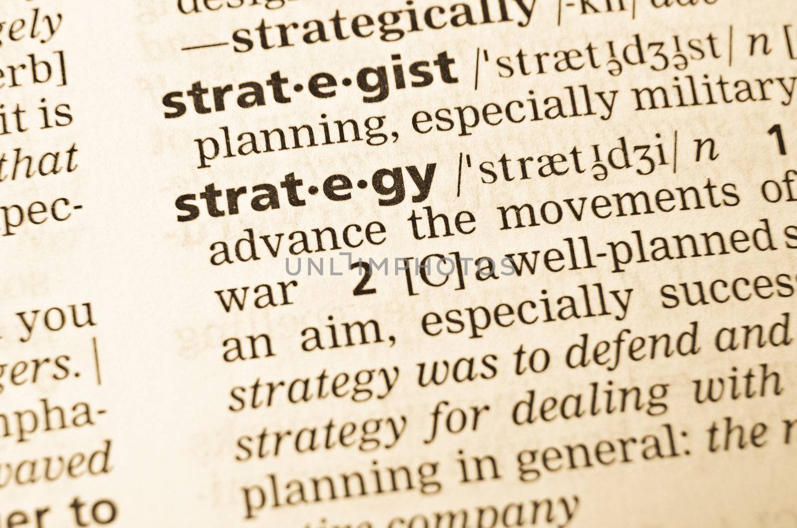 The word strategy in the old dictionary. Selective focus effect.