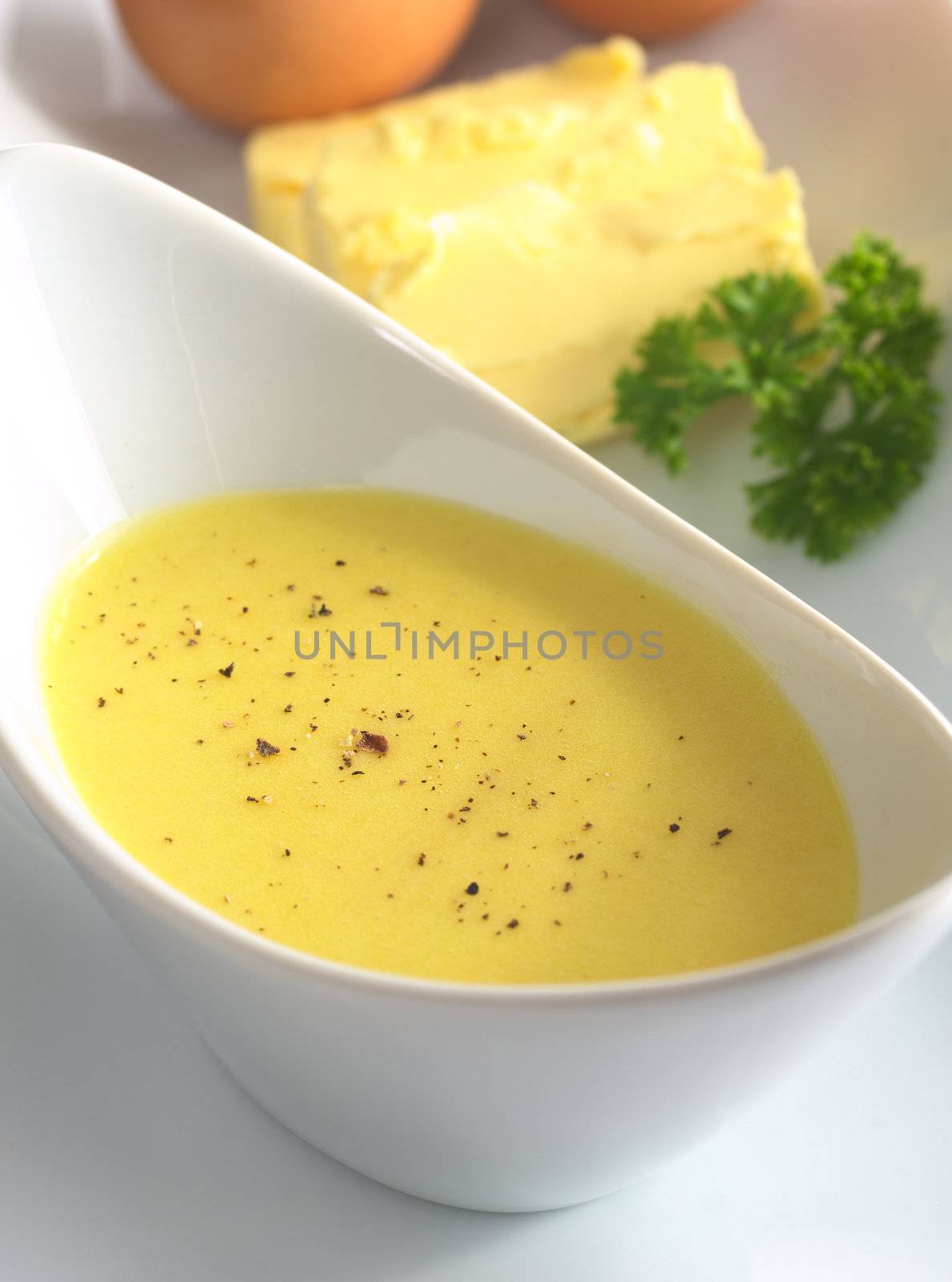 Hollandaise Sauce with Pepper by ildi