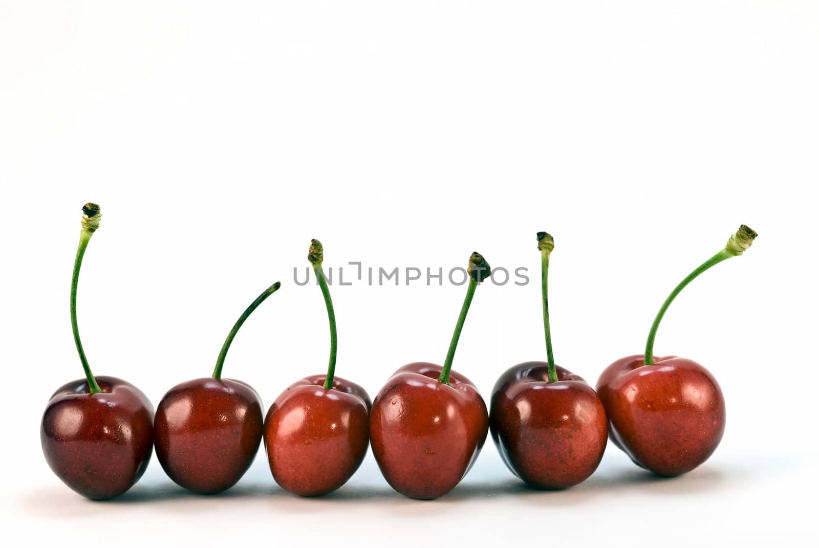 six cherries by gufoto