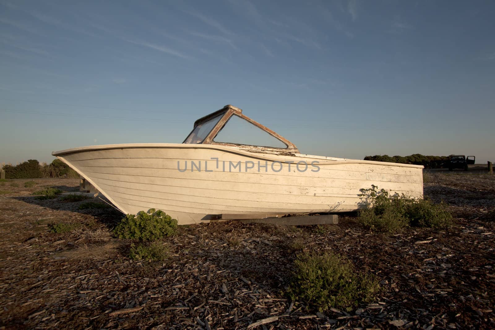 Wrecked boat on the beach by jeremywhat
