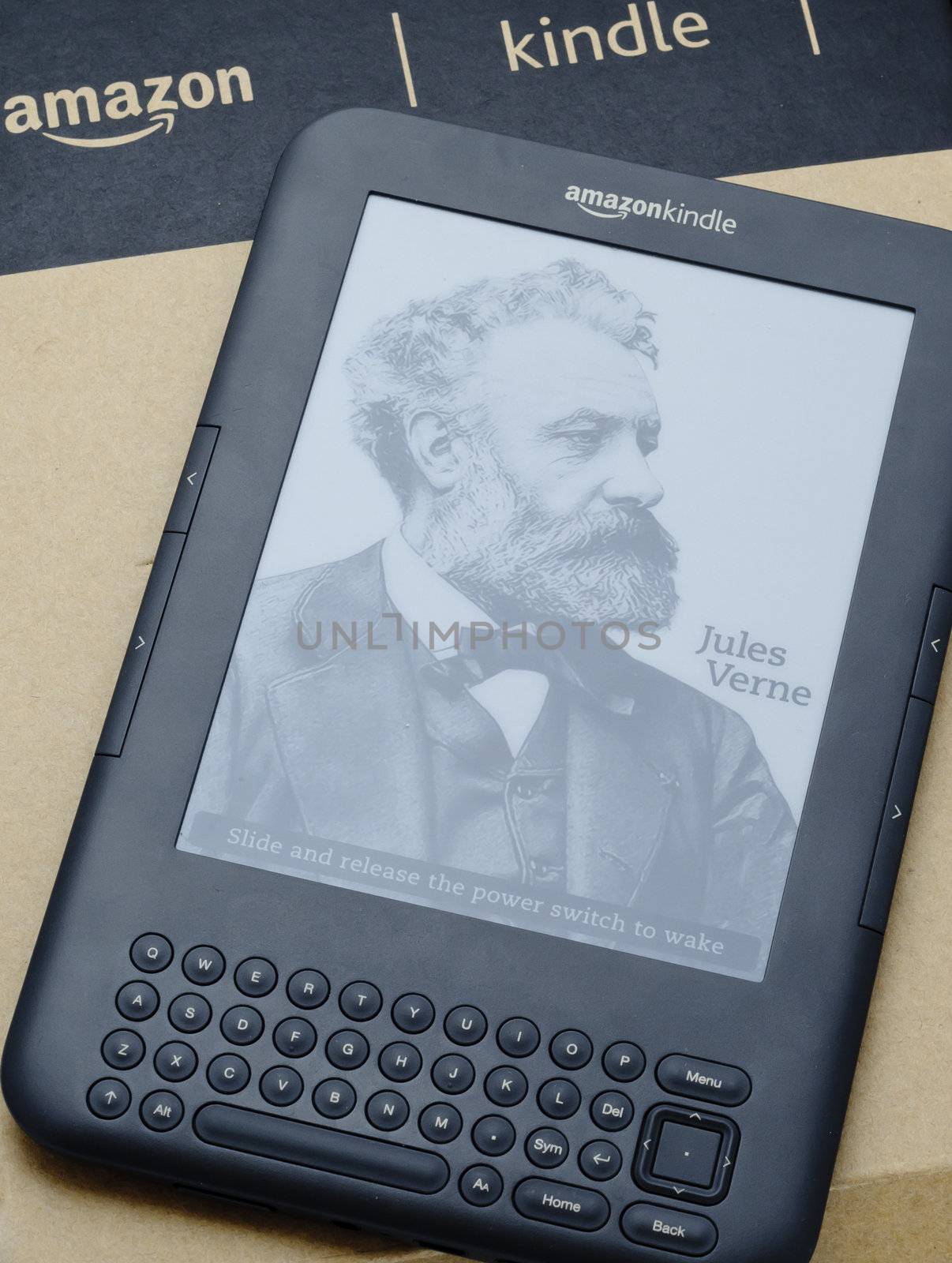 Amazon Kindle 3 ebook reader on its original box