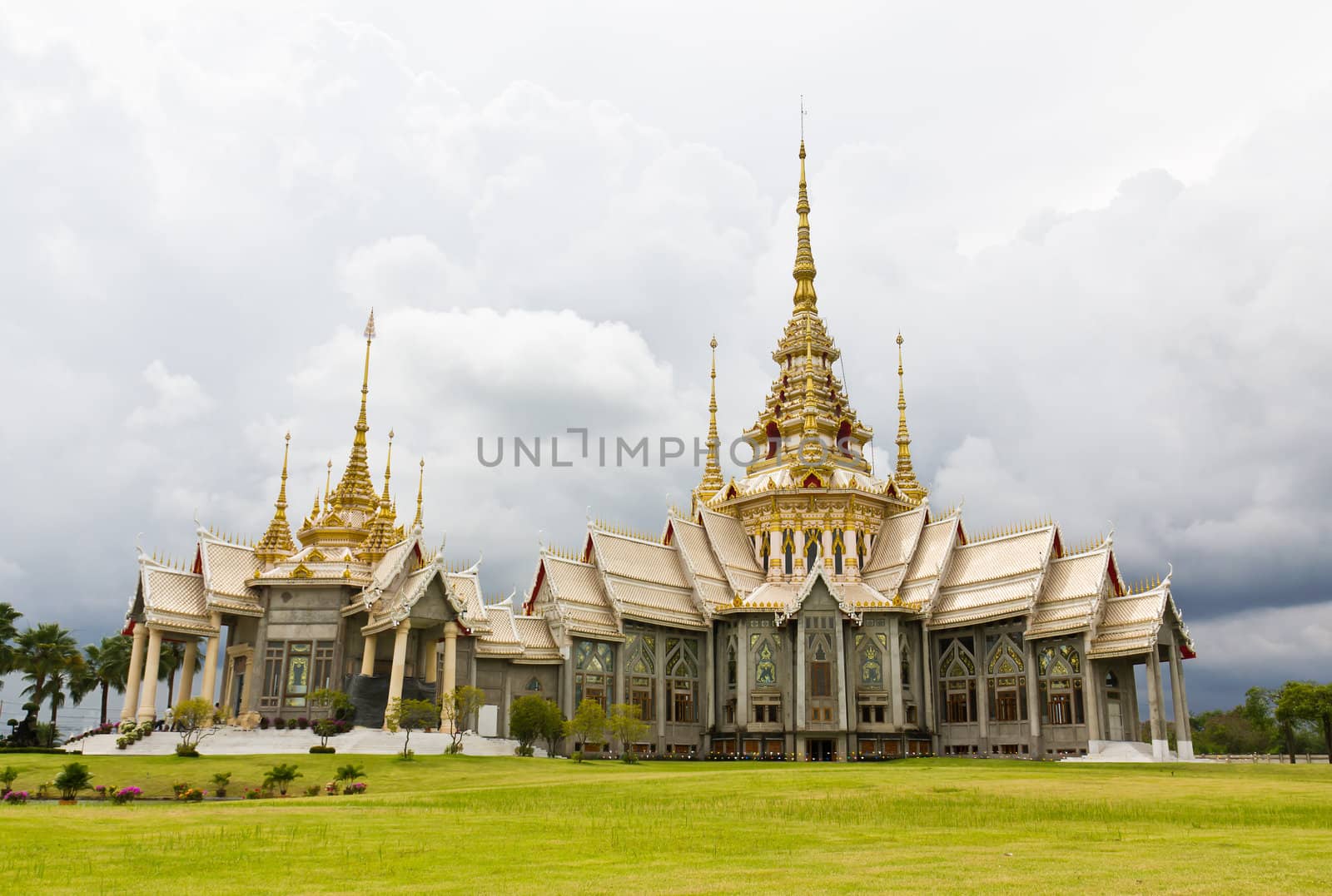 Thai Ancient temple  by stoonn