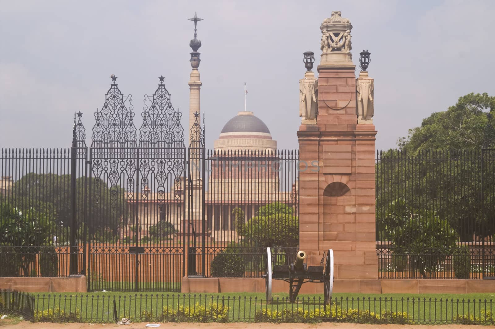 Entrance to Rashtrapati Bhavan (former Viceroy's House when Indian was under British rule). Large imperial building. New Delhi, India