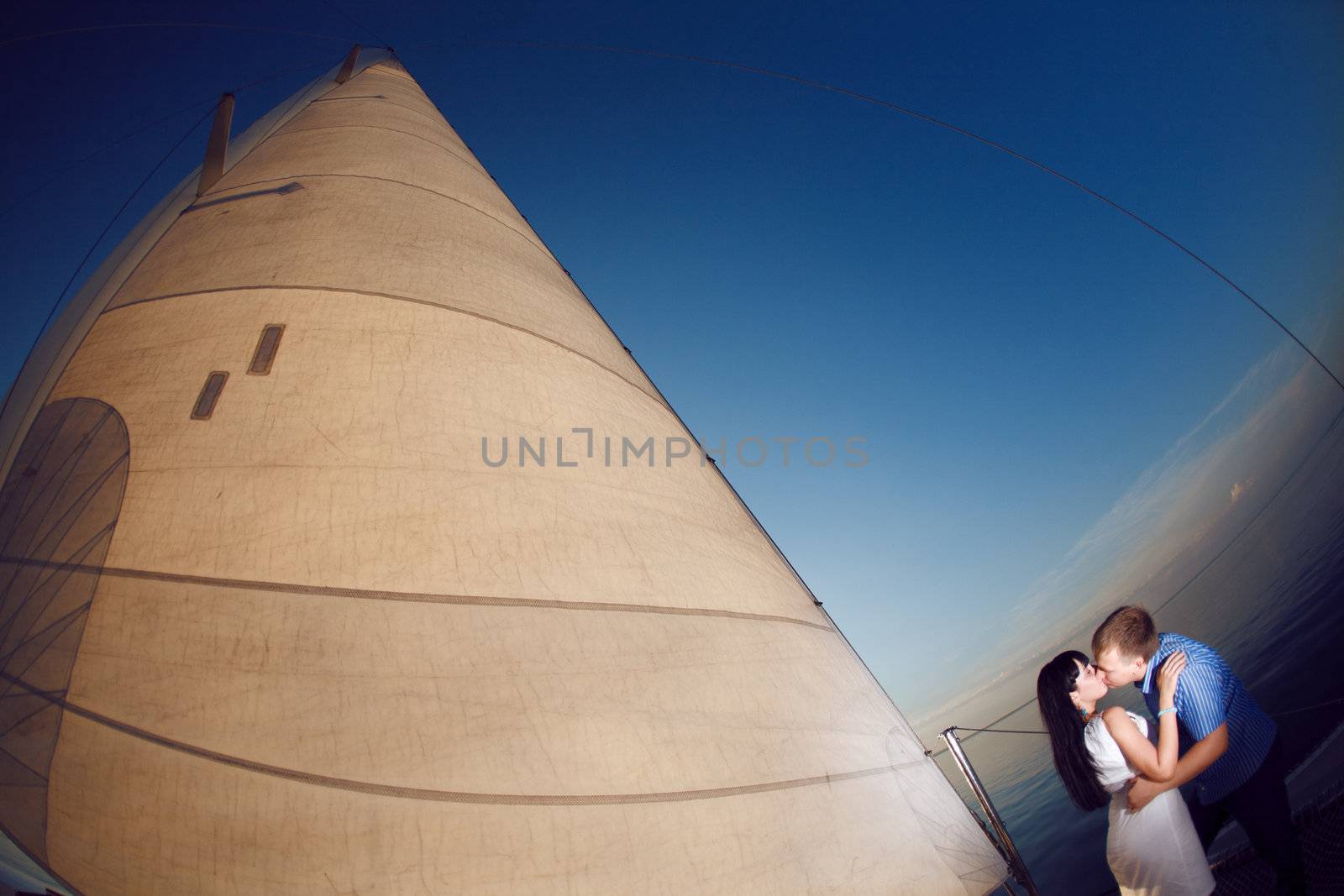 couple under the sail by vsurkov