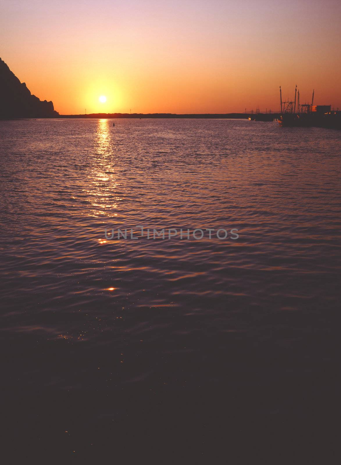Sunset at Morro Bay by jol66
