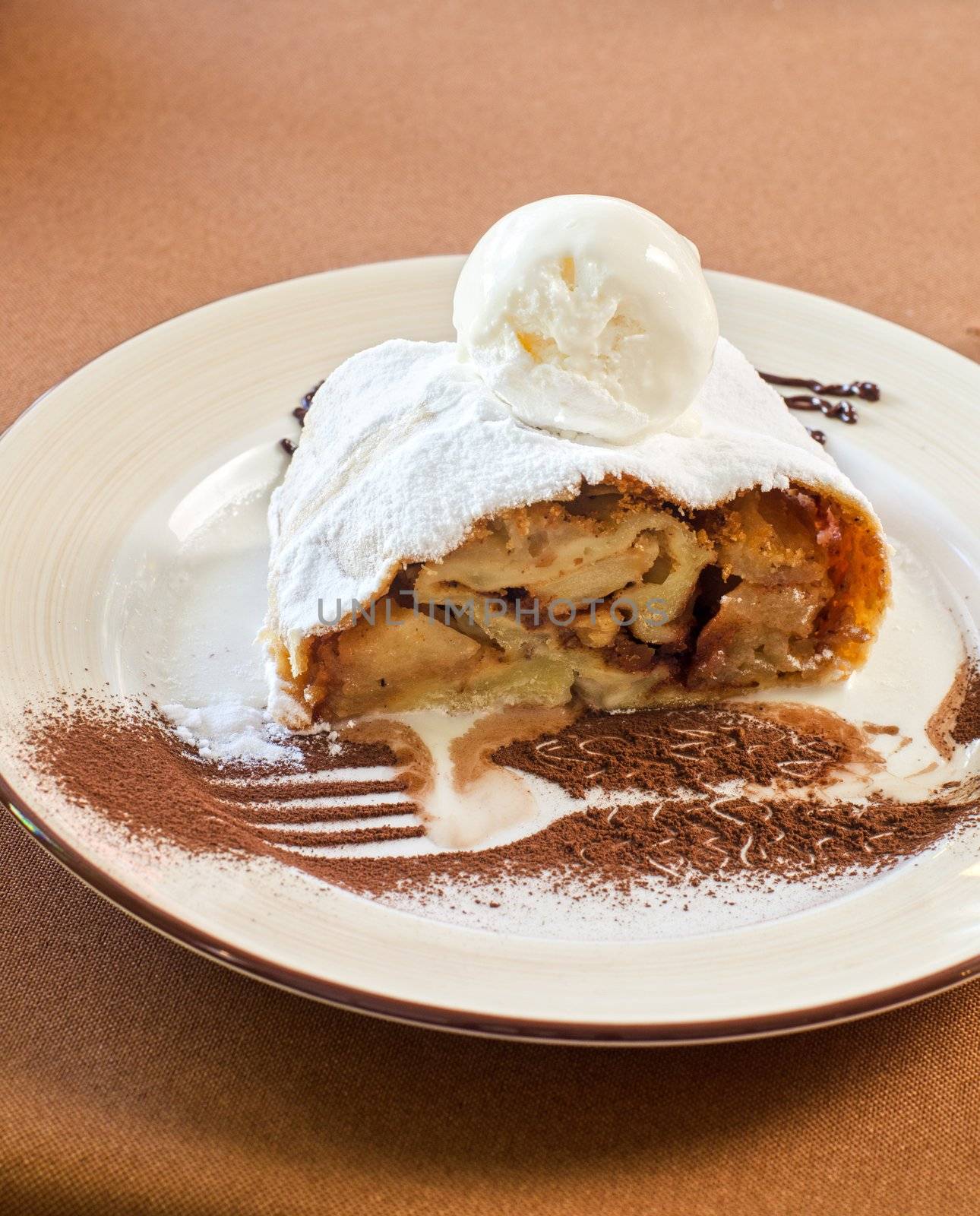 apple strudel tasty dessert dish at plate closeup