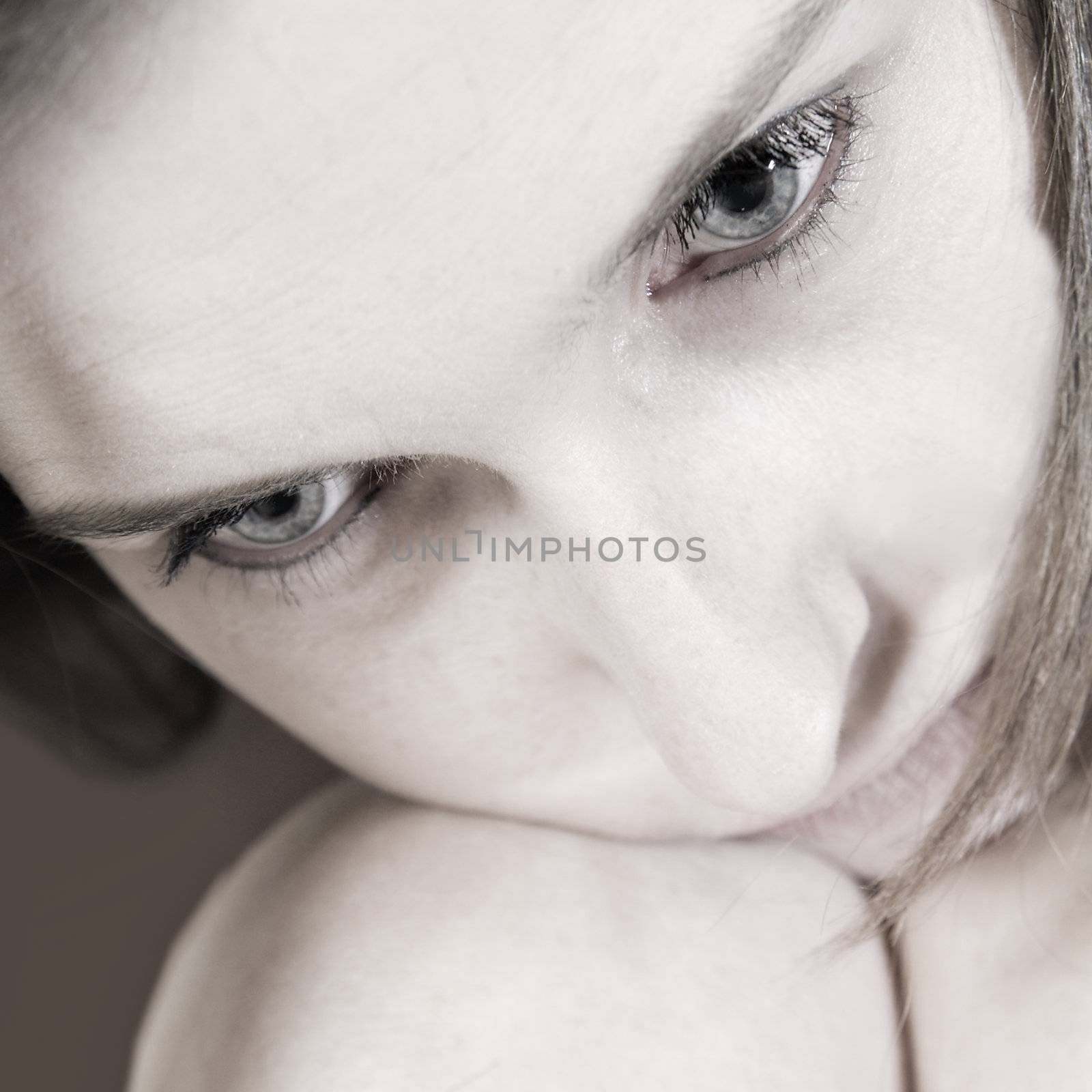 Portrait of a woman in thoughts by DNFStyle
