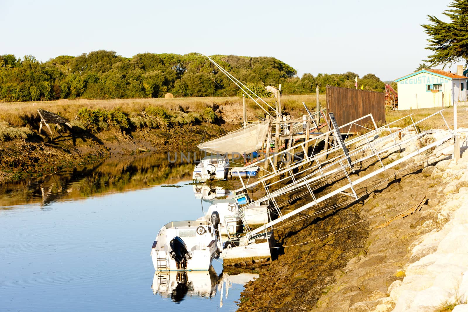 fishing net, Oleron Island, Poitou-Charentes, France by phbcz