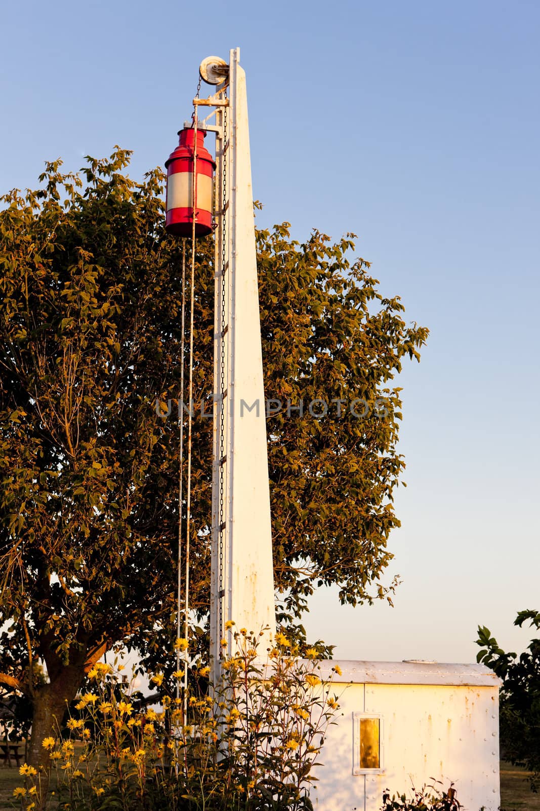 Richard Lighthouse, Gironde Department, Aquitaine, France by phbcz