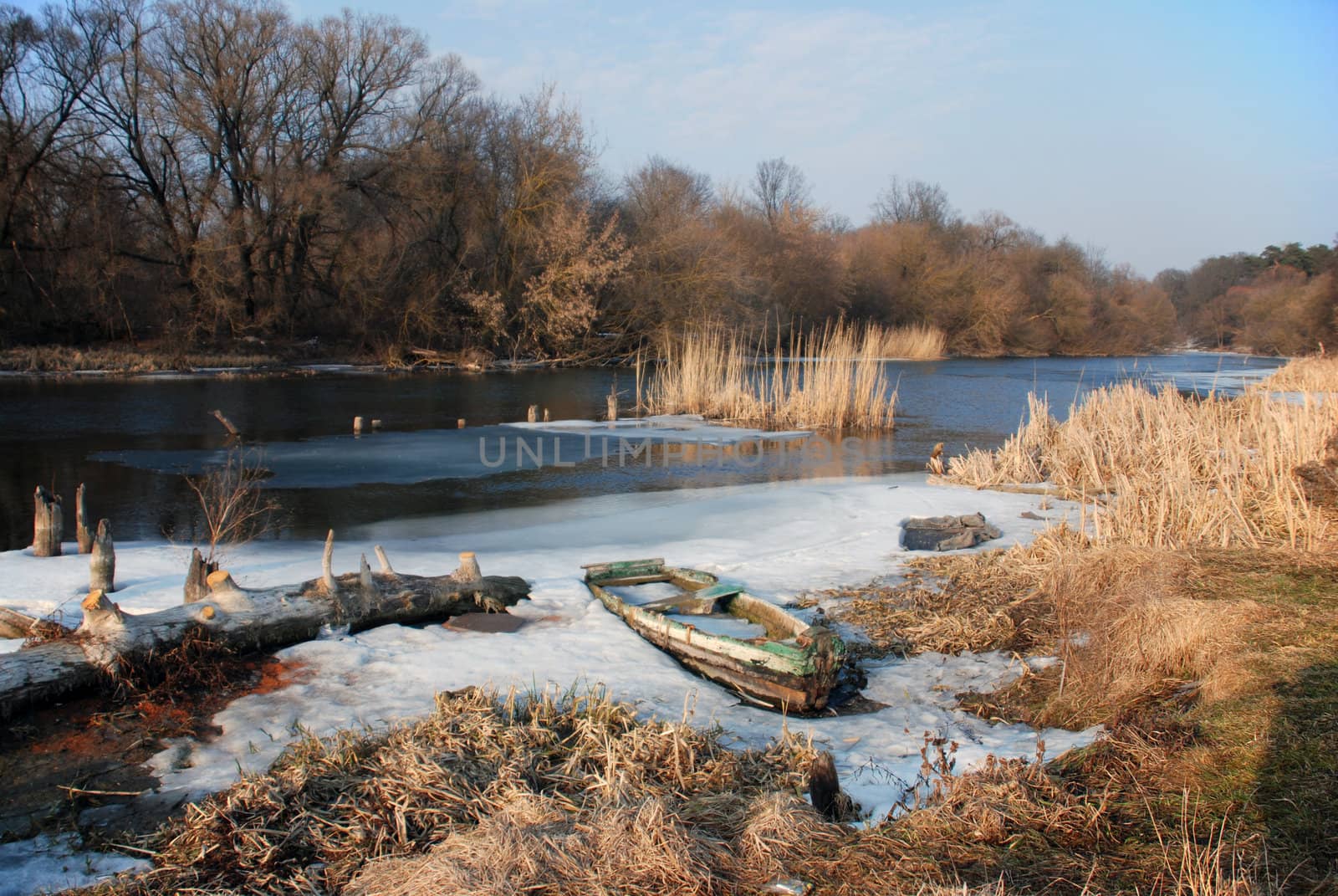 Landscape with old boat by kzen