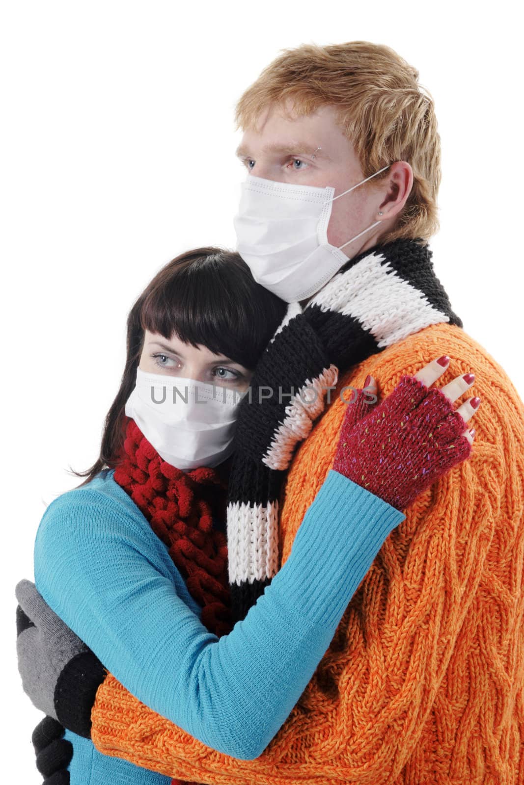 man embraces a woman wearing masks, flu, A(H1N1)