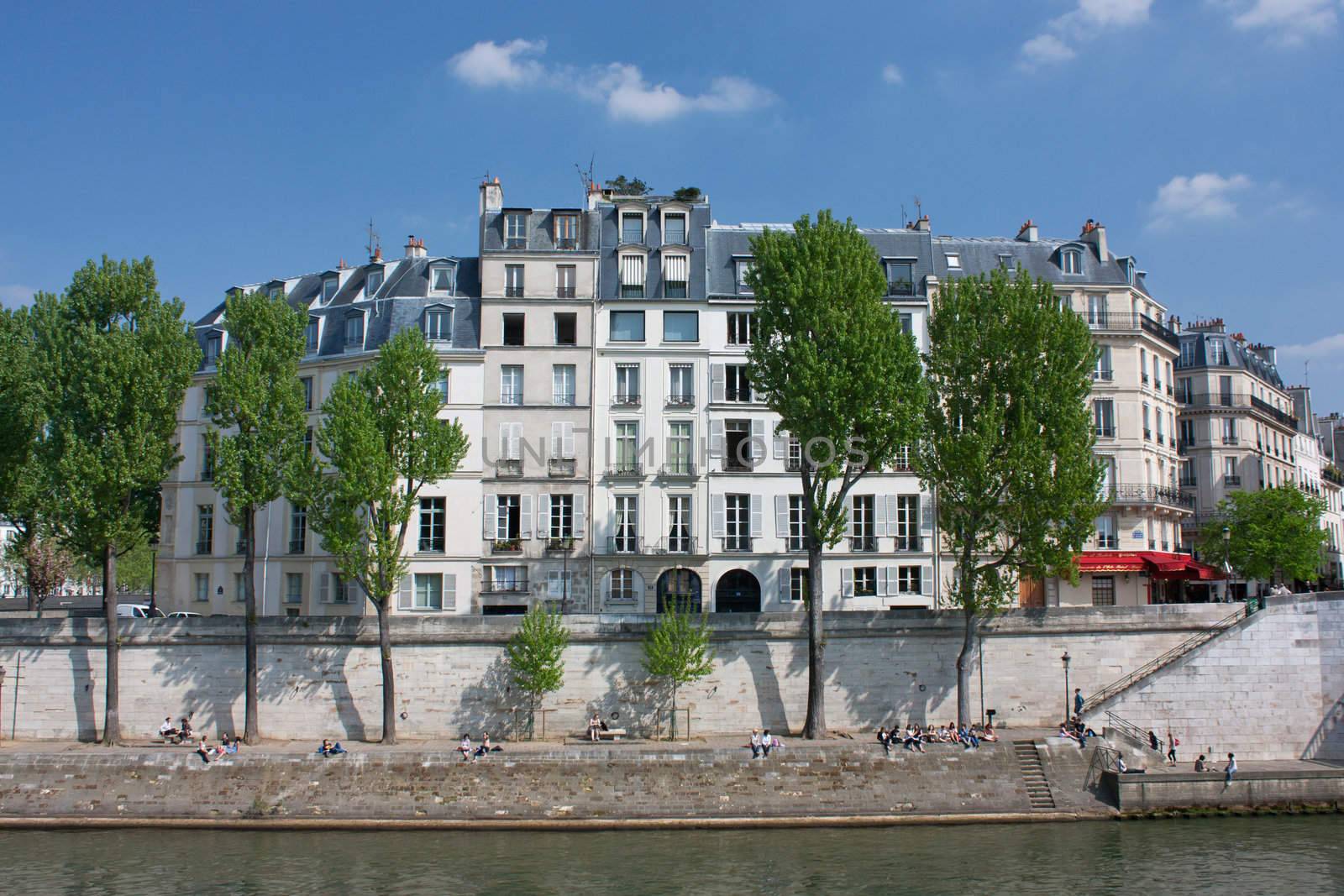 View of Ile Saint Louis in Paris during a sunny day
