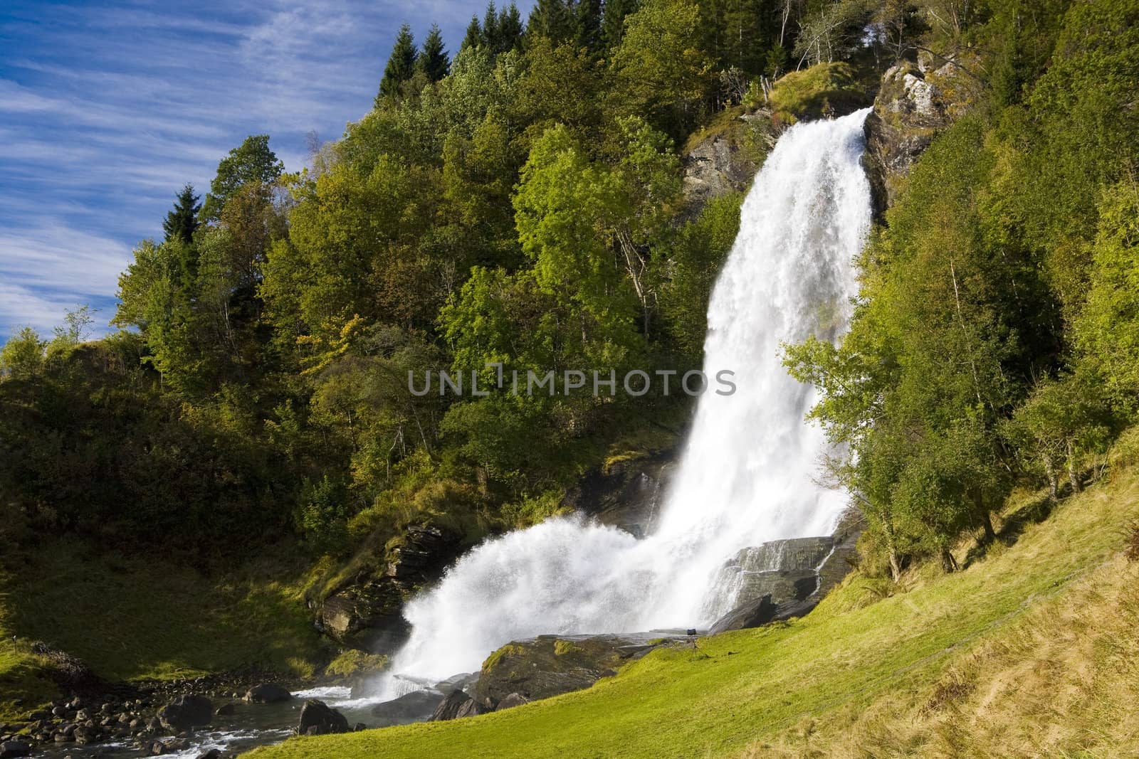 Skeie Waterfall, Norway by phbcz