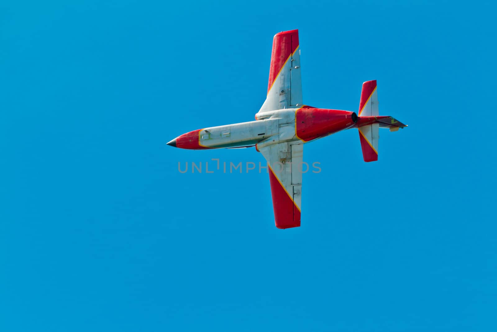CADIZ, SPAIN-SEP 9: Aircrafts of the Patrulla Aguila taking part in a test on the 4th airshow of Cadiz on Sep 9, 2011, in Cadiz, Spain