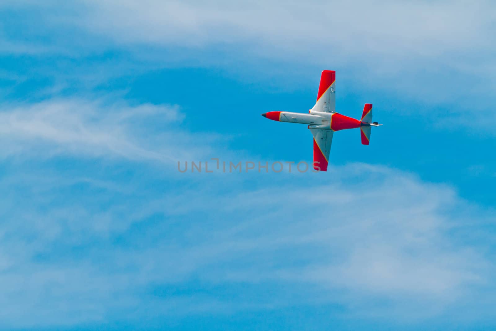 CADIZ, SPAIN-SEP 9: Aircrafts of the Patrulla Aguila taking part in a test on the 4th airshow of Cadiz on Sep 9, 2011, in Cadiz, Spain