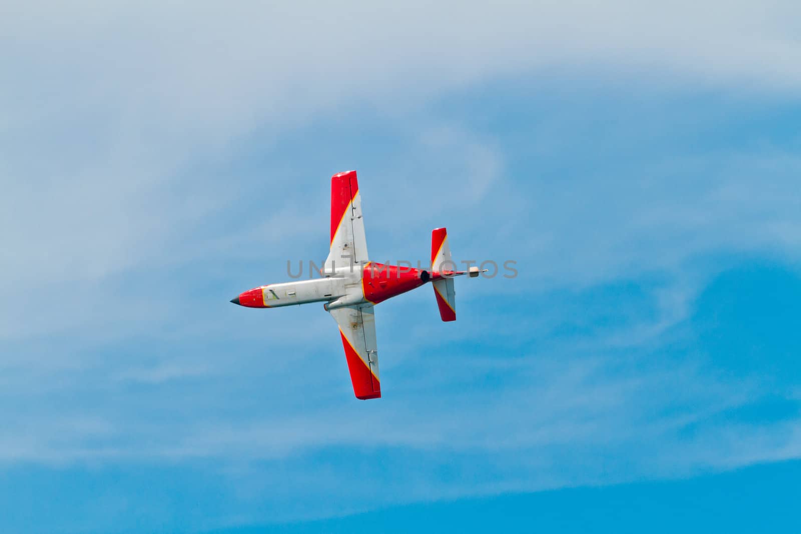 CADIZ, SPAIN-SEP 9: Aircrafts of the Patrulla Aguila taking part in a test on the 4th airshow of Cadiz on Sep 9, 2011, in Cadiz, Spain