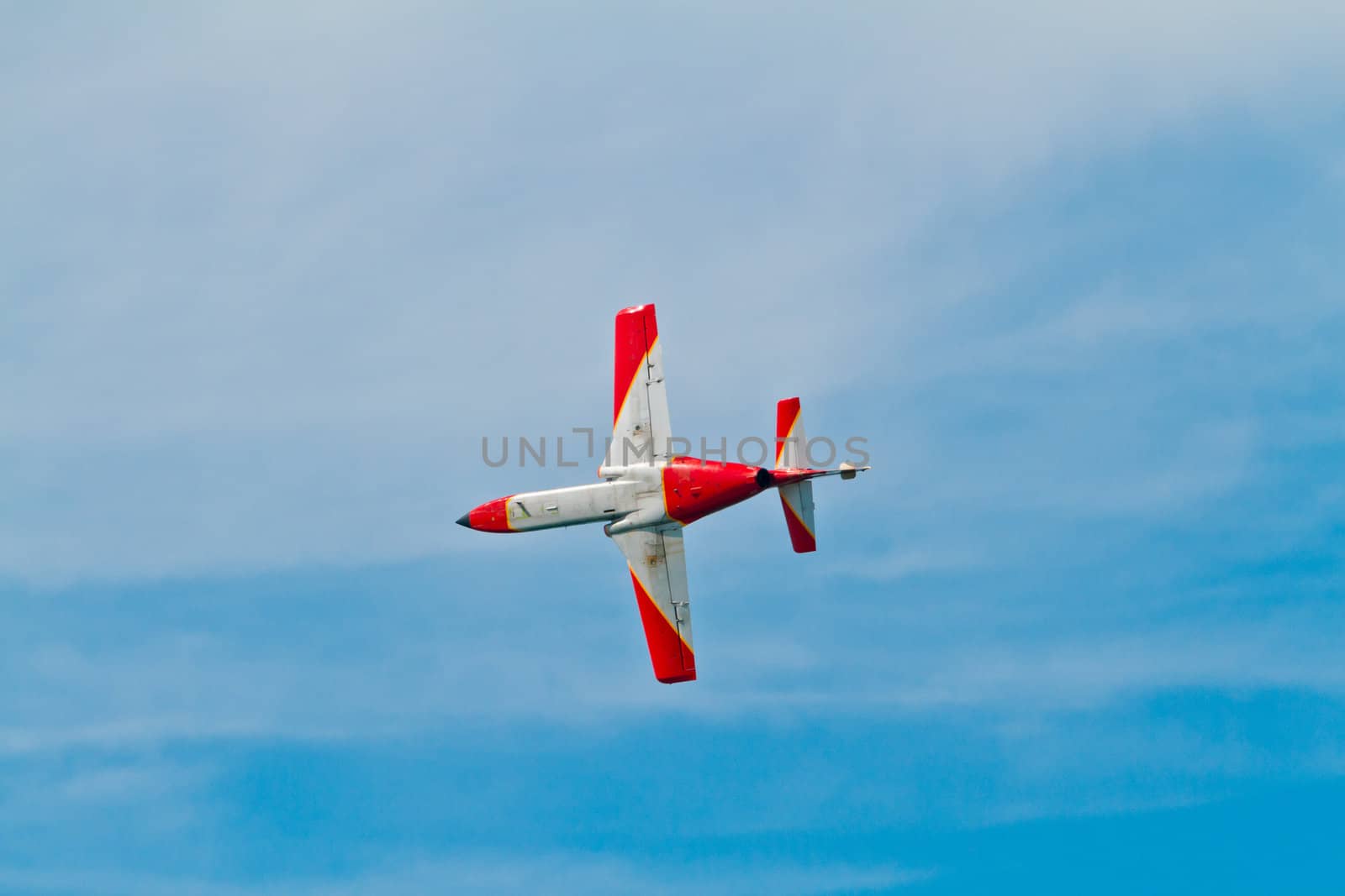 CADIZ, SPAIN-SEP 9: Aircrafts of the Patrulla Aguila taking part in a test on the 4th airshow of Cadiz on Sep 9, 2011, in Cadiz, Spain