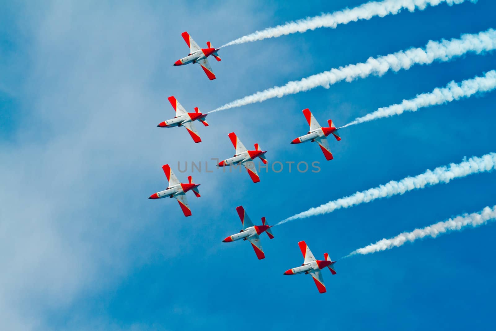 CADIZ, SPAIN-SEP 9: Aircrafts of the Patrulla Aguila taking part in a test on the 4th airshow of Cadiz on Sep 9, 2011, in Cadiz, Spain