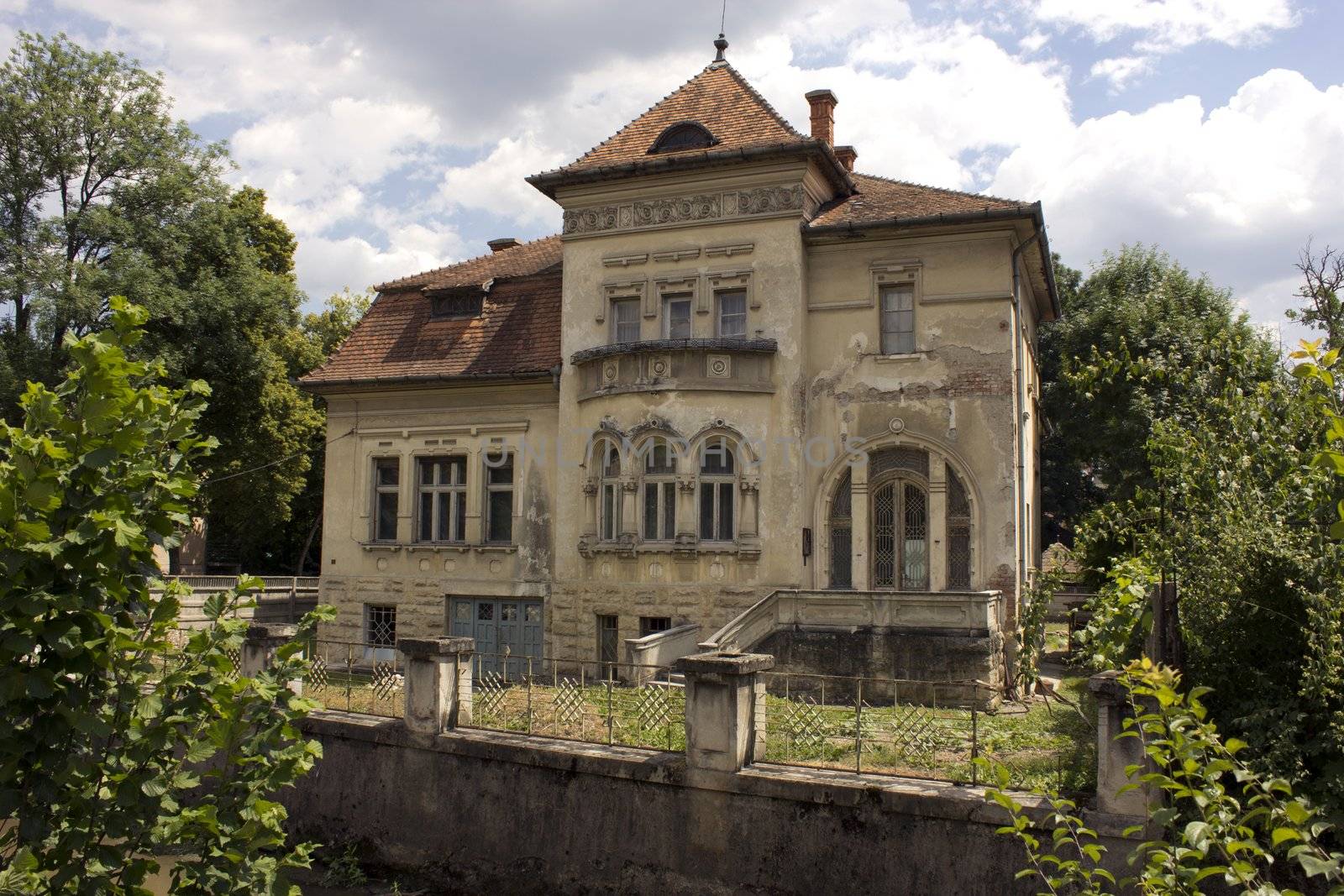 Deserted old and romantic house in Cluj-Napoca, Romania