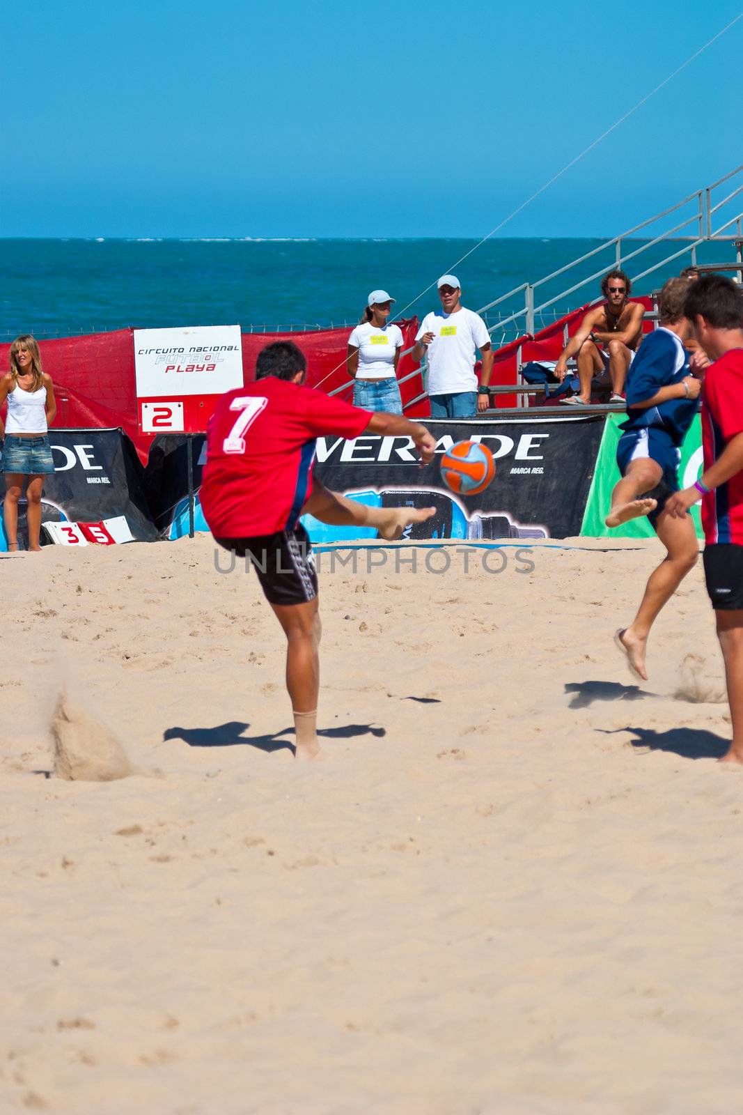 CADIZ, SPAIN -  JUL 30:  Unknown players of the team of Gijon playing the Spanish Championship of Beach Soccer on Jul 30, 2005 on the beach of La Victoria in Cadiz, Spain