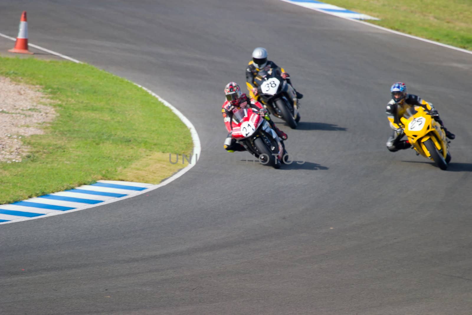 JEREZ DE LA FRONTERA, SPAIN - SEP 03: Pilot of motorcycling of Formula Extreme in the Spanish championship of velocity (CEV) on Sep 03, 2005, in racetrack of velocity of Jerez de la Frontera