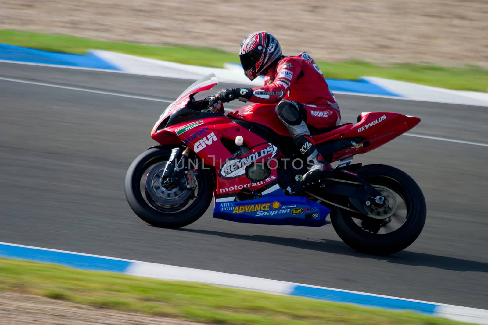 JEREZ DE LA FRONTERA, SPAIN - SEP 03: Pilot of motorcycling of Formula Extreme in the Spanish championship of velocity (CEV) on Sep 03, 2005, in racetrack of velocity of Jerez de la Frontera