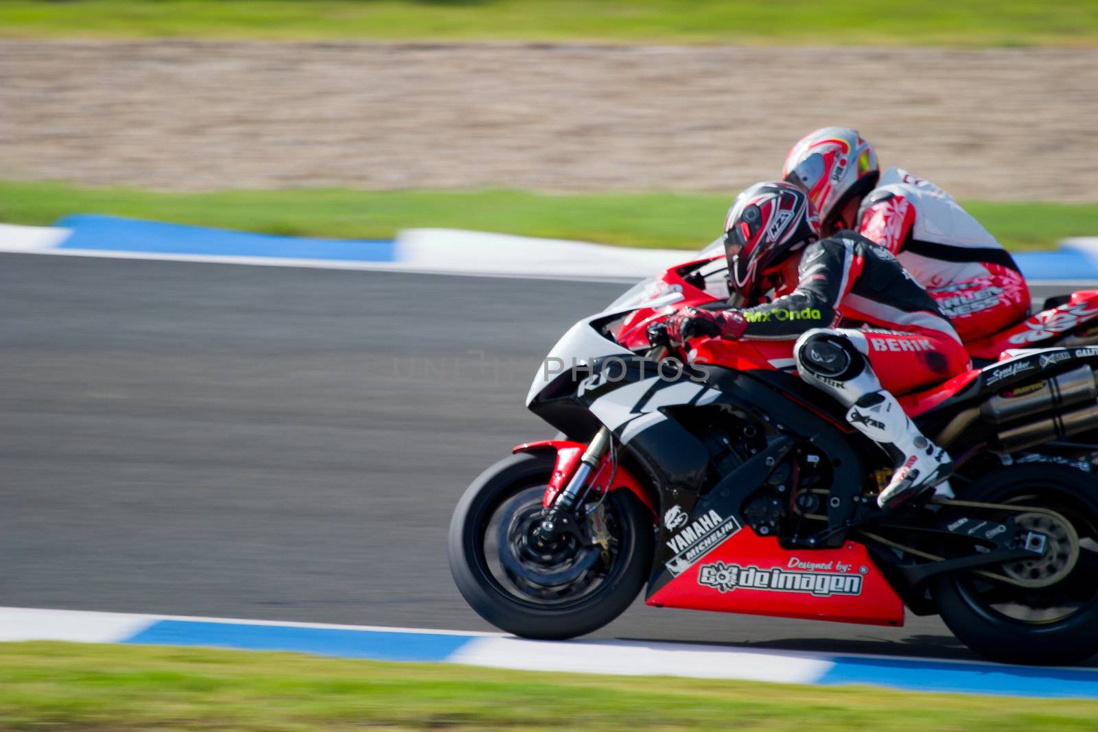 JEREZ DE LA FRONTERA, SPAIN - SEP 03: Pilot of motorcycling of Formula Extreme in the Spanish championship of velocity (CEV) on Sep 03, 2005, in racetrack of velocity of Jerez de la Frontera