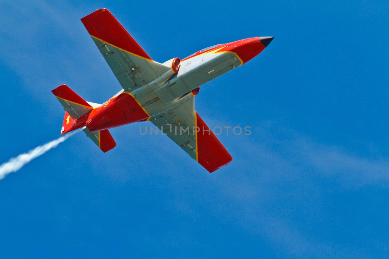 CADIZ, SPAIN-SEP 9: Aircrafts of the Patrulla Aguila taking part in a test on the 4th airshow of Cadiz on Sep 9, 2011, in Cadiz, Spain