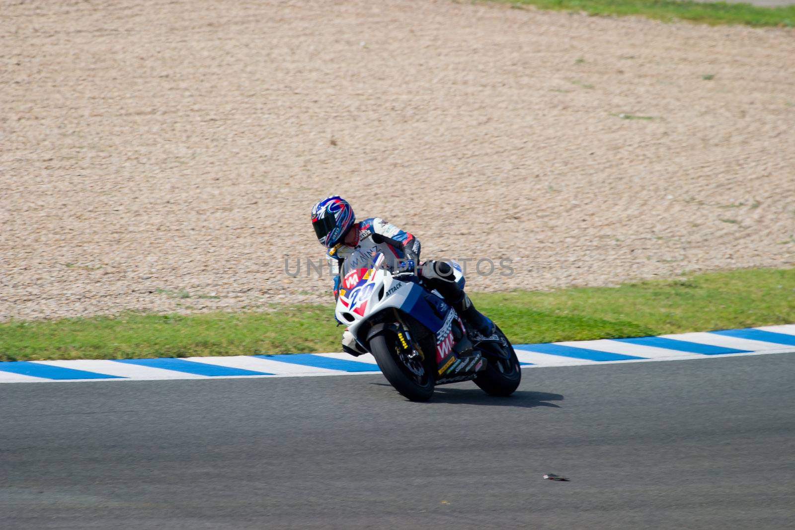 JEREZ DE LA FRONTERA, SPAIN - SEP 03: Pilot of motorcycling of Supersport in the Spanish championship of velocity (CEV) on Sep 03, 2005, in racetrack of velocity of Jerez de la Frontera