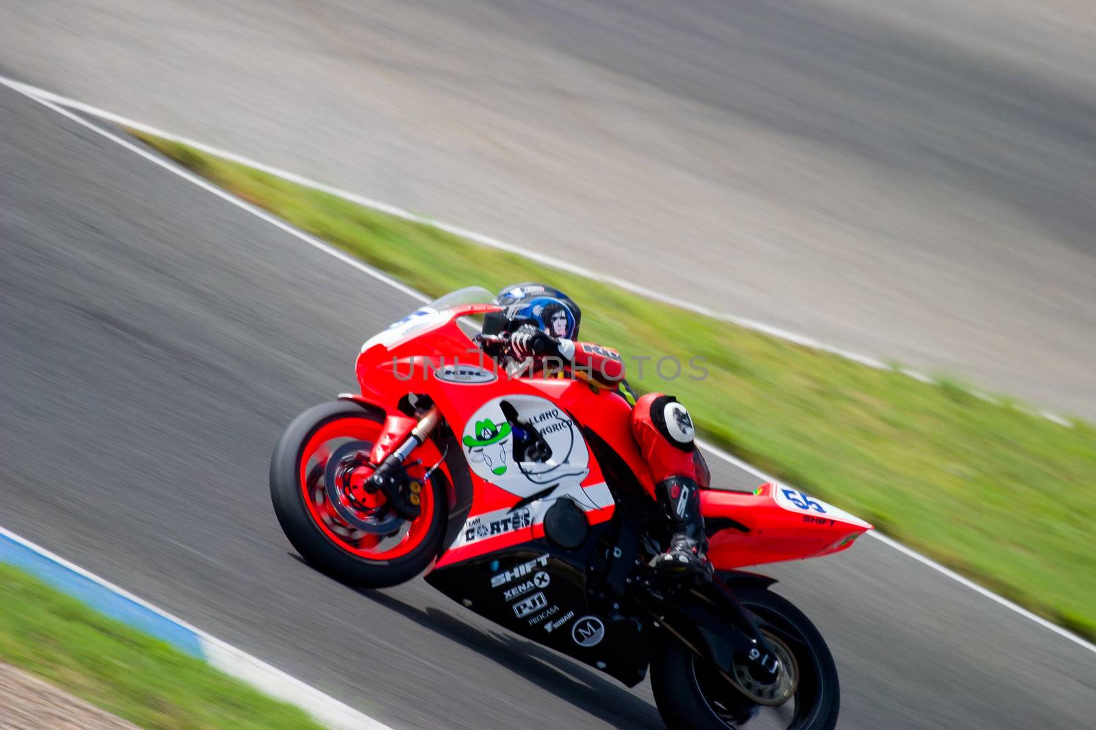 JEREZ DE LA FRONTERA, SPAIN - SEP 03: Pilot of motorcycling of Supersport in the Spanish championship of velocity (CEV) on Sep 03, 2005, in racetrack of velocity of Jerez de la Frontera