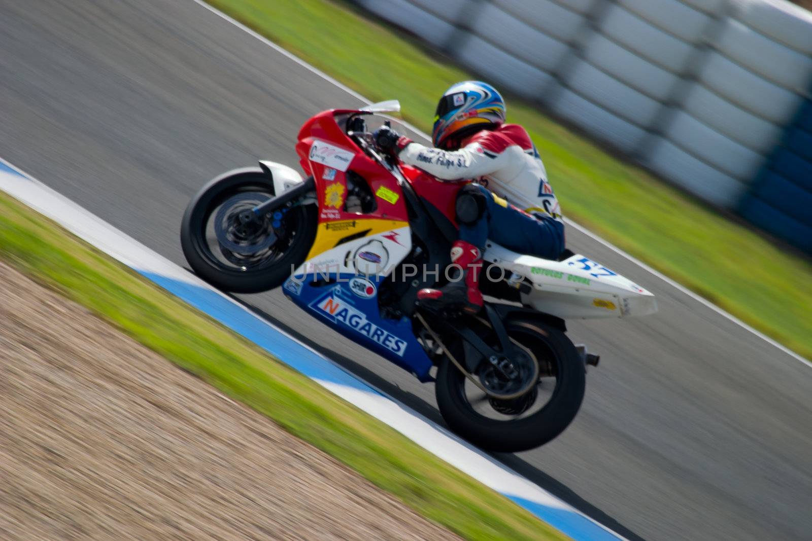JEREZ DE LA FRONTERA, SPAIN - SEP 03: Pilot of motorcycling of Supersport in the Spanish championship of velocity (CEV) on Sep 03, 2005, in racetrack of velocity of Jerez de la Frontera