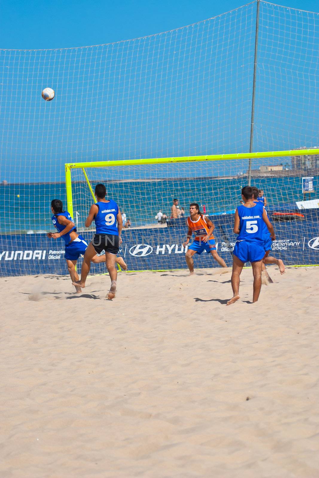 CADIZ, SPAIN -  JUL 22:  Unknown players of unknown team playing the Spanish Championship of Beach Soccer on Jul 22, 2006 on the beach of La Victoria in Cadiz, Spain